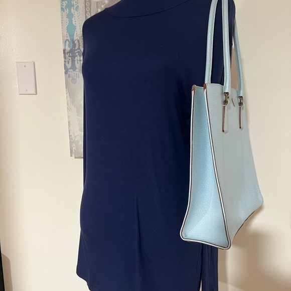 Vintage Prada Vintage 2000's White Leather Tote bag.🩵 - Picture 6 of 15